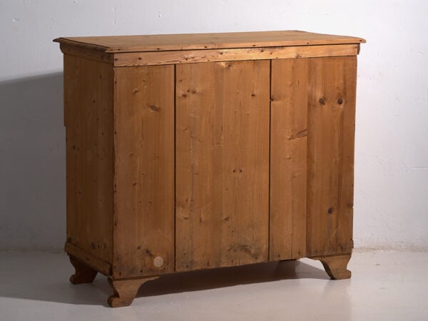 Commode de chambre à coucher ancienne (vers 1920)