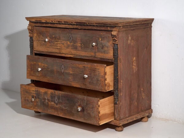 Commode ancienne en bois massif avec poignées en porcelaine (c.1920) #77