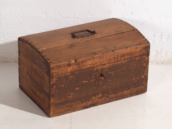 Coffre ancien à patine foncée (c.1900) #3