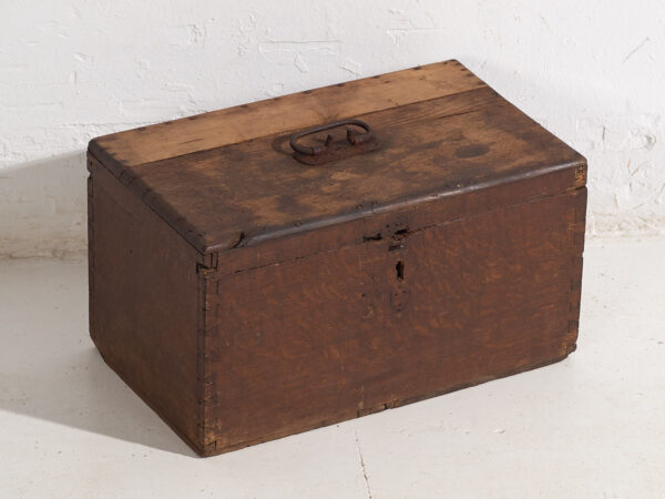 Petit coffre ancien (c.1920) #8