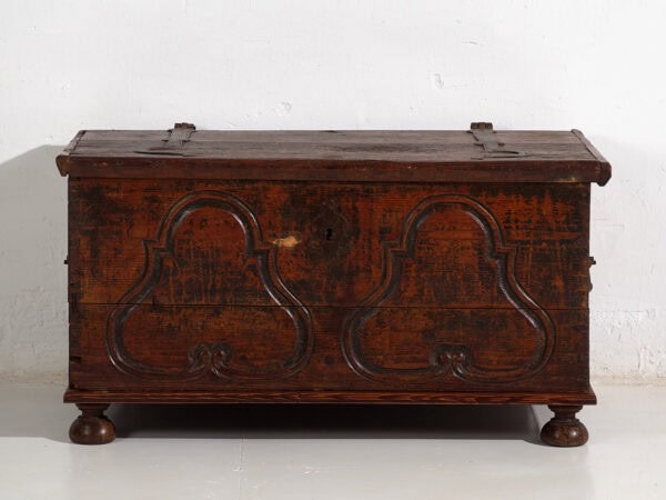 Coffre ancien sculpté (c.1920) #38