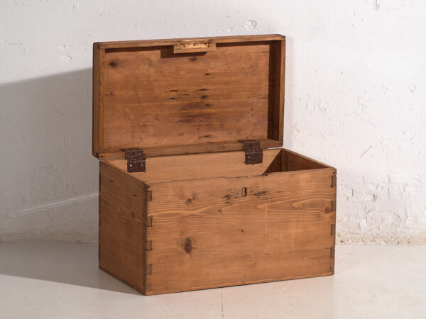 Small antique chest (c.1920) #11