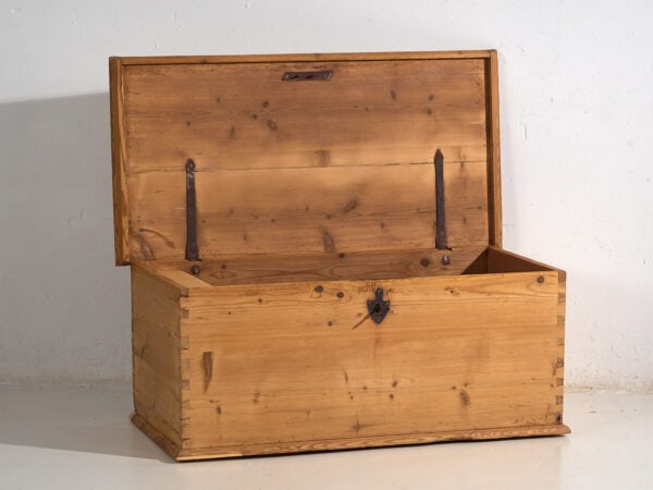 Botte ancienne en bois massif fabriquée à la main (vers 1920)