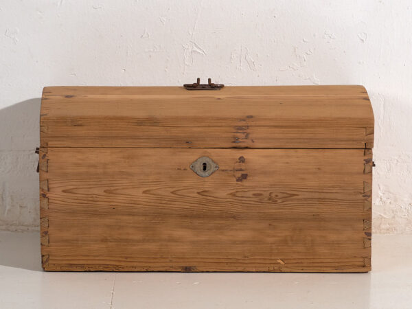 Pequeño cofre antiguo de viaje (c.1900) #1