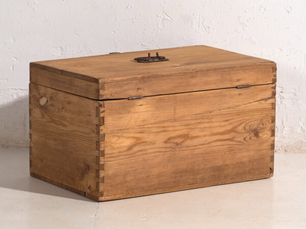 Petit coffre de rangement ancien (vers 1920) #3
