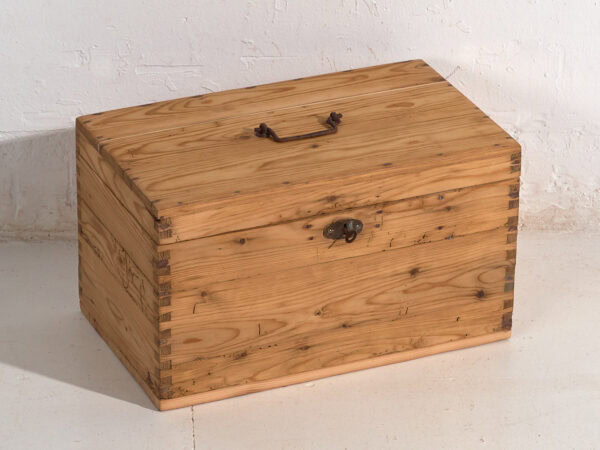 Coffre ancien en bois massif (c.1920) #6