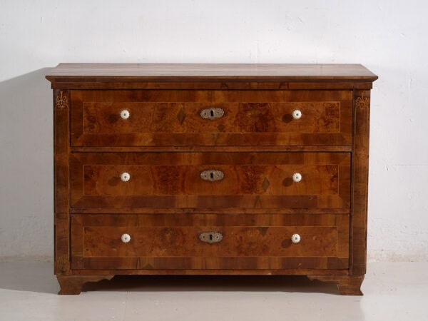 Ancienne commode Biedermeier à trois tiroirs (vers 1850) #1