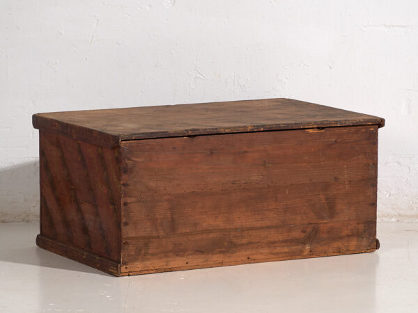 Pequeño cofre antiguo con motivos florales (c.1920) #30