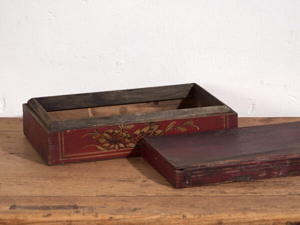 Antique hand painted box with floral details (c.1900) #24