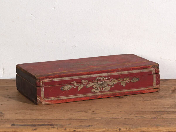 Boîte ancienne allongée à patine rouge (c.1900) #4