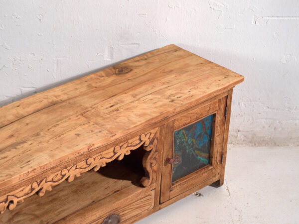 Aparador bajo antiguo en madera de pino – China, circa 1930