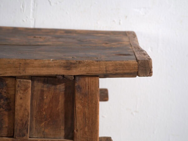 Mesa antigua de madera maciza – Mesa auxiliar china con cajón – circa 1900