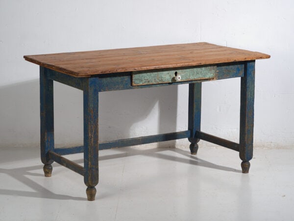 Mesa de trabajo rústica en pino – Europa central, circa 1900