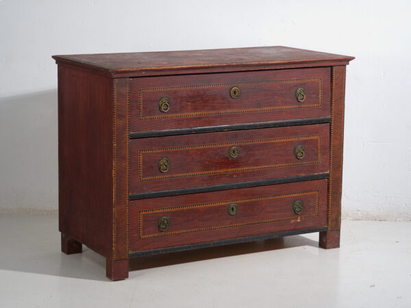 Cómoda Biedermeier centro-europea en pino de cuatro cajones – Europa central, circa 1850