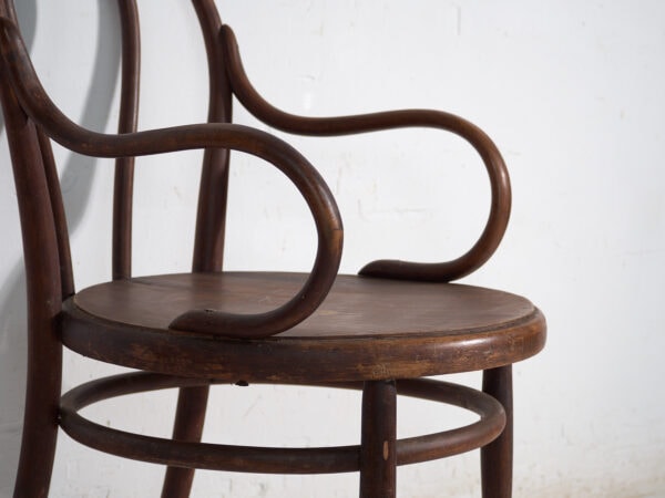 Sillón antiguo de madera curvada Thonet – Europa central, circa 1900
