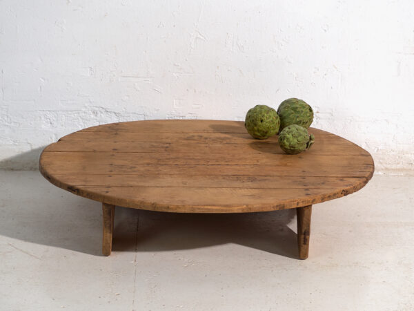 Tabla de cortar redonda rústica en madera maciza – Europa Central, principios siglo XX