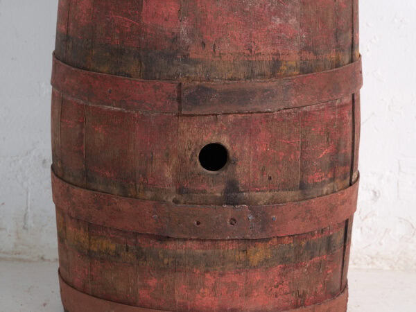Barrica antigua en madera con aros de hierro – Hungría, circa 1930