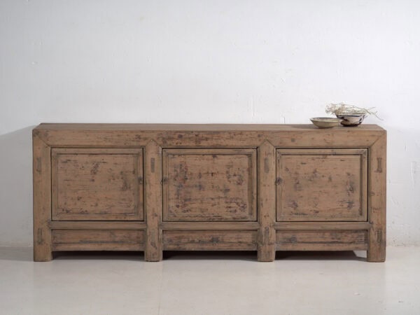 Buffet ancien en orme avec trois portes – Shanxi, vers 1920