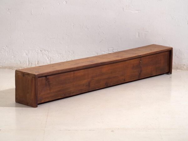 Aparador bajo antiguo en madera de pino - China, c.1930