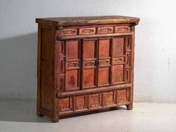 Armario antiguo lacado en madera de pino – China, circa 1930