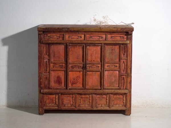 Armario antiguo lacado en madera de pino – China, circa 1930