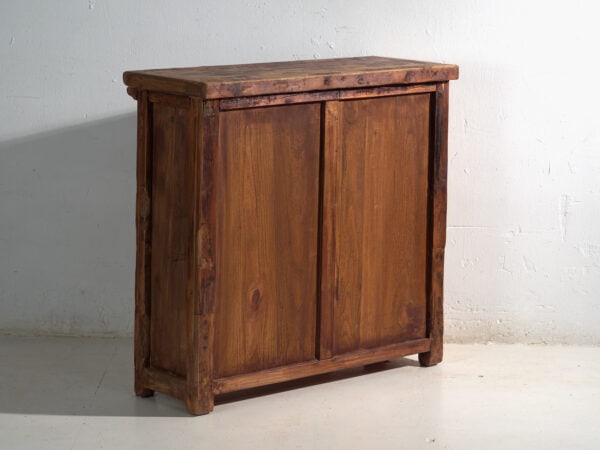 Armario antiguo lacado en madera de pino – China, circa 1930