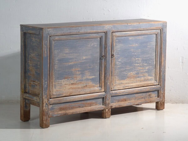 Aparador antiguo en madera de pino – China, circa 1950
