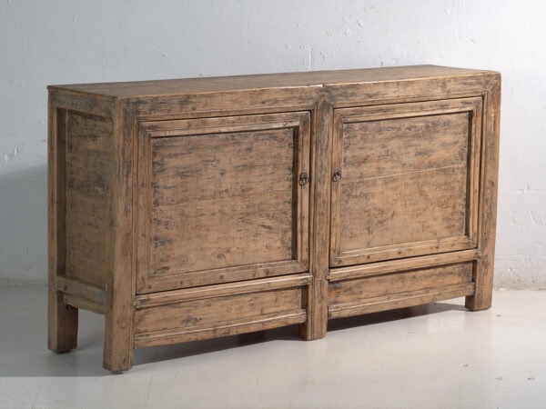 Aparador antiguo en madera de pino – China, circa 1930