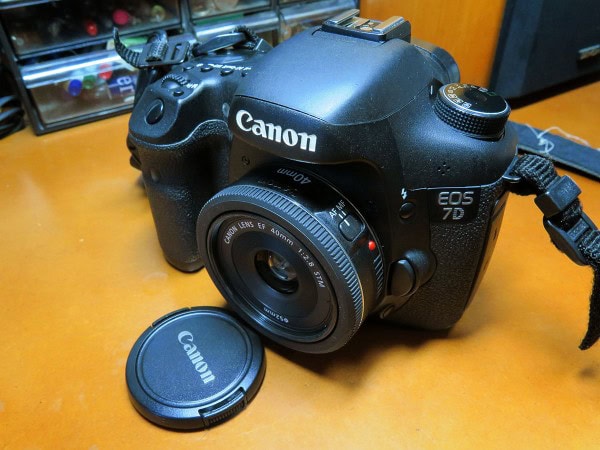 EF40mm F2.8