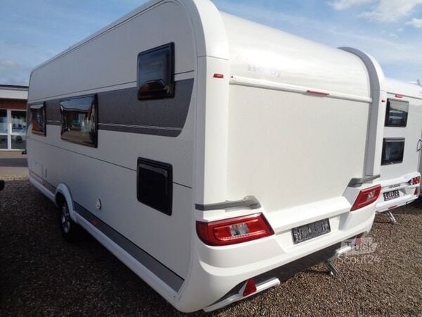 Caravane Édition Spéciale « Hot Edition » – 5 couchages – Image 4