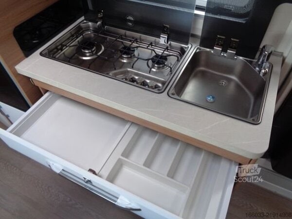 Caravane Édition Spéciale « Hot Edition » – 5 couchages – Image 14