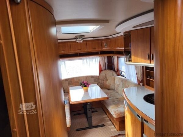 Hobby Excellent 560 UFe – Caravane d'occasion 2009 – Image 27