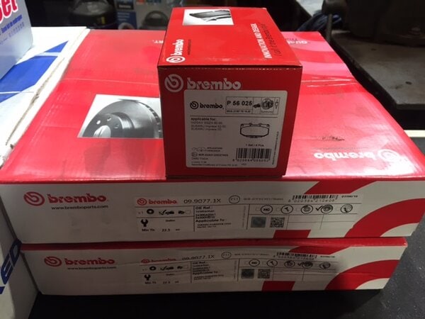 09.9077.1X BREMBO ROTORS & PADS WRX