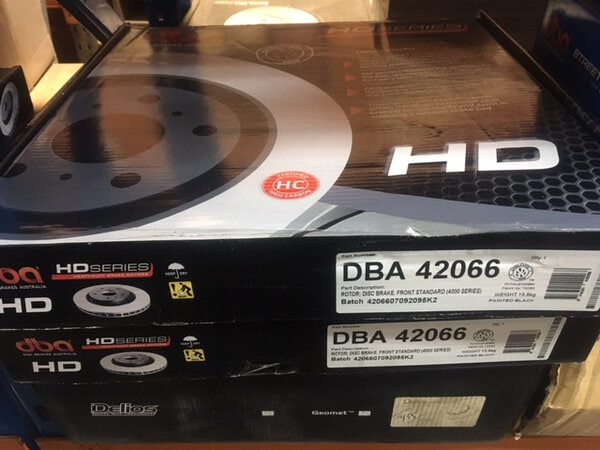 DBA42066 HSV VF WITH RED CALIPER