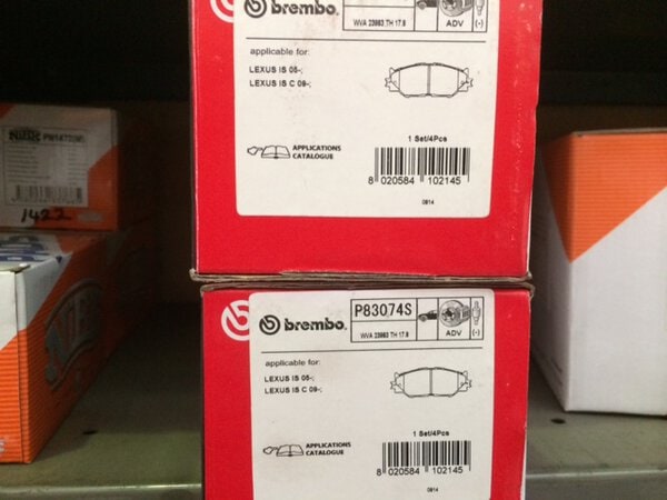 P83074 LEXUS FRONT PADS BREMBO