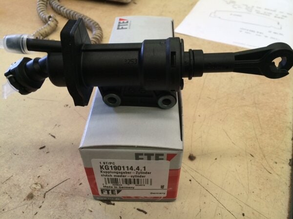 VE COMMODORE CLUTCH MASTER 2006 ON