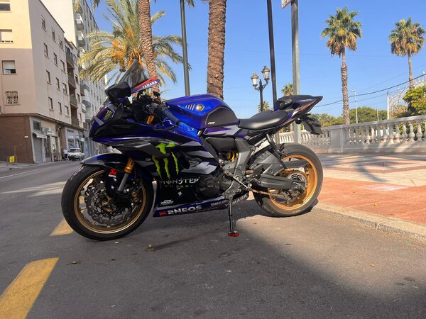 KIT MOTOGP yamaha R7 - Imagen 7