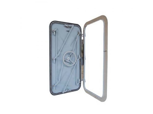 center operated quick opening and closing watertight door