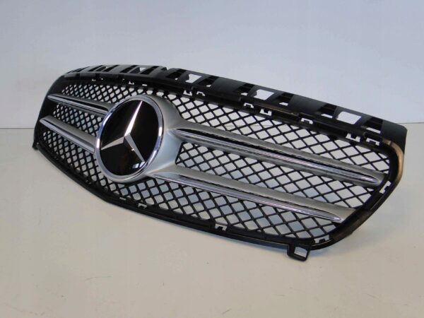 MERCEDES A KLASA W176 176 GRILL ATRAPA AMG RADAR