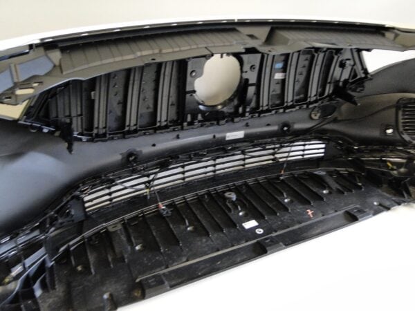 MERCEDES WSPORNIK RAMA GRILL ATRAPA W ZDERZAK PRZEDNI EQA H243 243 LIFT