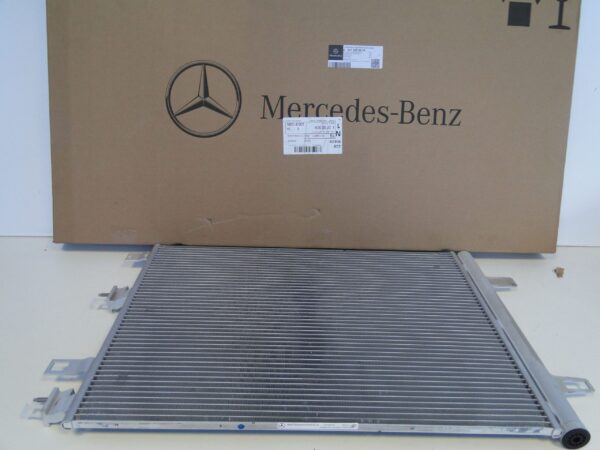 MERCEDES CHŁODNICA KLIMATYZACJI SKRAPLACZ GLA H247 GLB X247 247