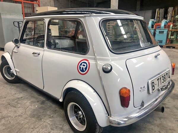 mini morris del año 1969 1000cc