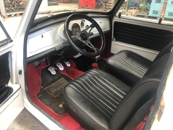 mini morris del año 1969 1000cc