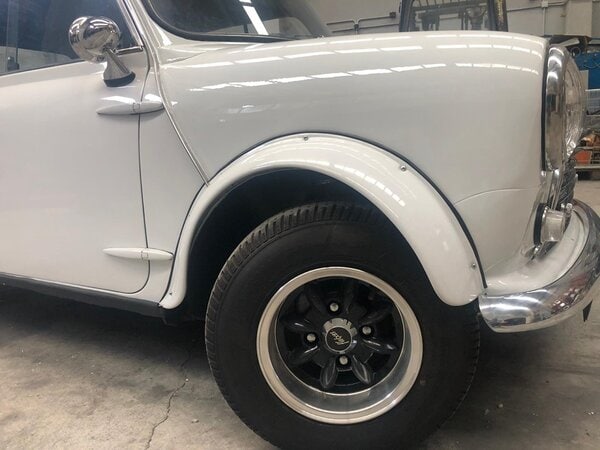 mini morris del año 1969 1000cc