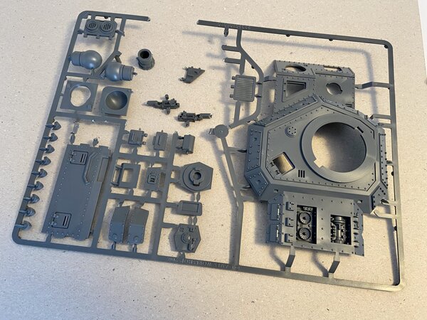 Baneblade Top Hull Section with Demolisher and Twin Heavy Bolter Turret