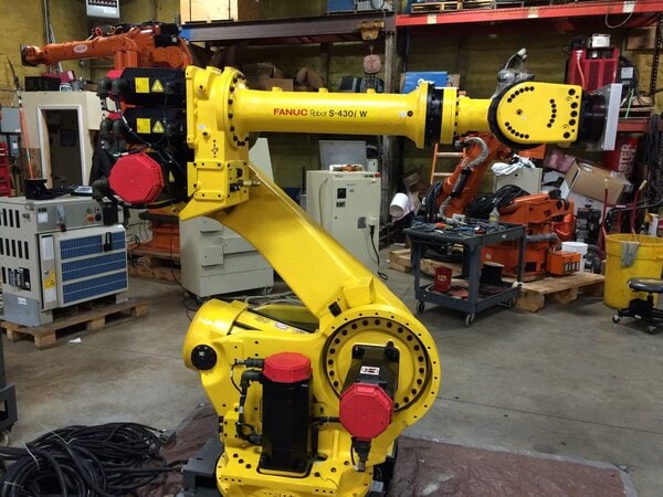 brazo robot fanuc