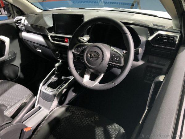 Daihatsu SUV 2020_cabin