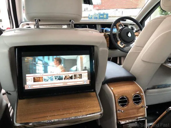 Rolls Royce Phantom 2019 cabin