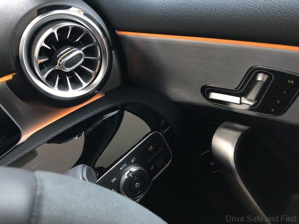 Mercedes-Benz A35 4Matic Saloon_power seat buttons