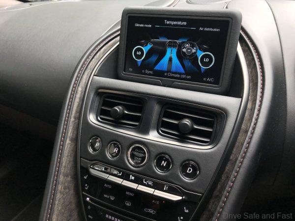 Aston Martin DB11_V8_ac vents